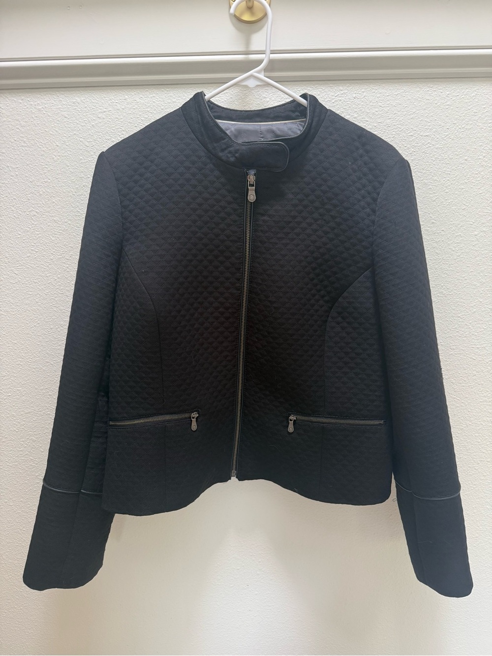 Vintage Banana Republic Black Quilted Zip-Front jacket